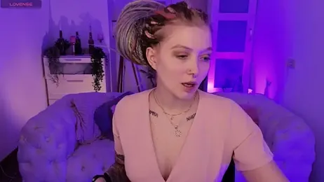 Kiki_shay webcam model stream image