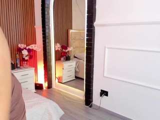 shantalmilf webcam model stream image