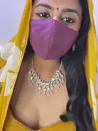 HeartQueen05 webcam stripchat model stream image