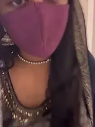 HeartQueen05 webcam model stream image