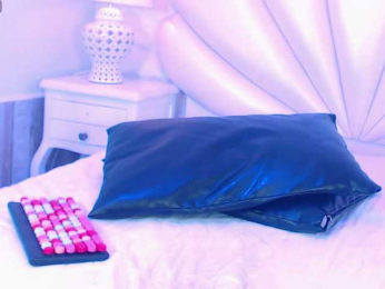 MavisManson webcam bongacams model stream image