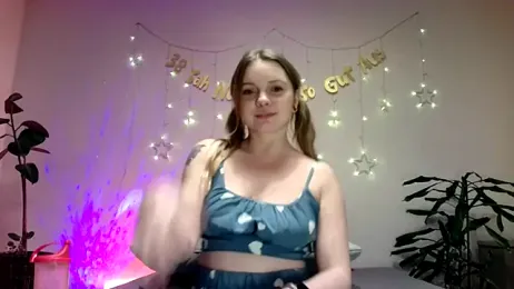 MichelleVibes18 webcam model stream image