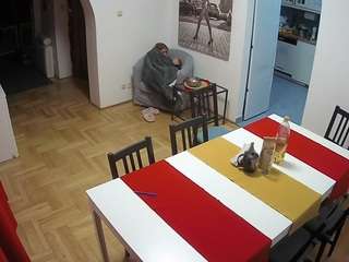 voyeurcam-julmodels-dining webcam model stream image