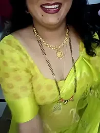 Urmila_kannada_telugu webcam stripchat model stream image