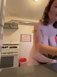 Curliegirlie webcam model stream image