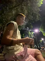 Dylams_maja webcam model stream image