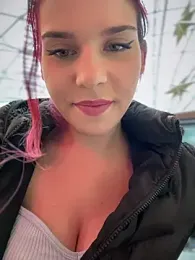 RiriRoseey webcam model stream image