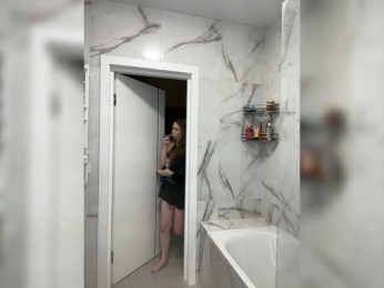 IsabelleDior webcam model stream image