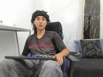 zoro_v webcam model stream image