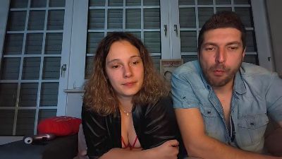 Jeunecouple3227 webcam model stream image