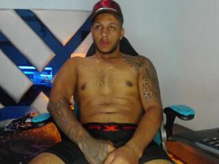 Maik D webcam model stream image