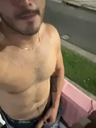 noahstevenss webcam model stream image