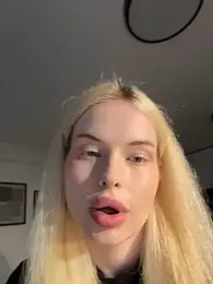 Vladamais webcam stripchat model stream image