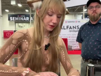 eve003300 webcam model stream image