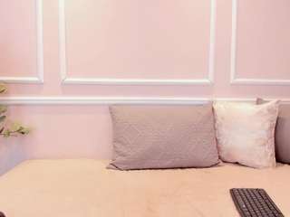 lucycanels webcam model stream image