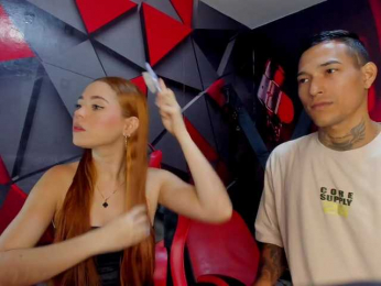 Hana-and-Zeta webcam model stream image