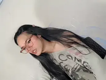 Urhotfucking_veronica1 webcam stripchat model stream image