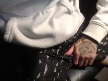 yungdoobie webcam model stream image