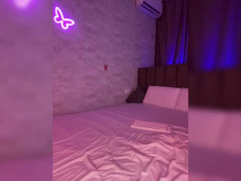 ButttFly webcam bongacams model stream image