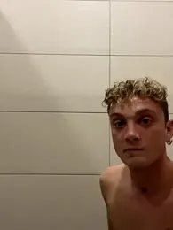 Turkishleo webcam model stream image