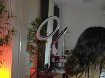 EmmaBlanco webcam model stream image