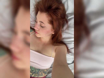 HoneyCherry bongacams stream image