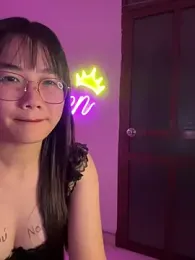 Queen_2k6 stripchat stream image