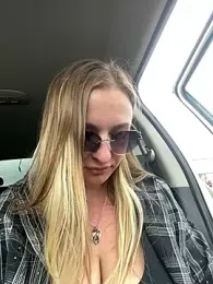 OlgaBuzzz stripchat stream image