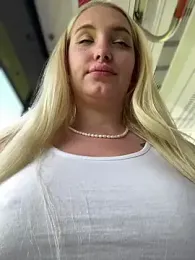 Milkyy_wway stripchat stream image