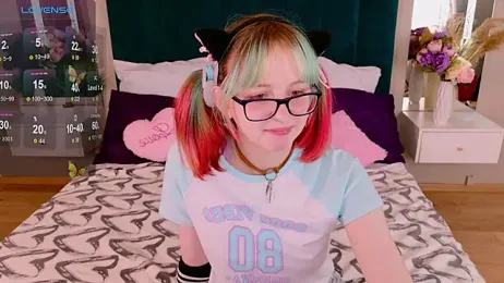 CoralineYoung stripchat stream image