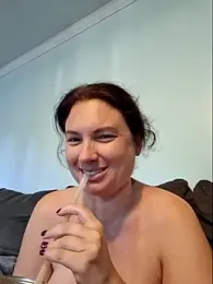 MilfyMrsRobinson stripchat stream image
