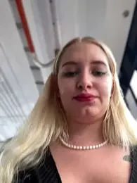 Milkyy_wway stripchat stream image