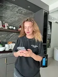 Nura_n_Sarah stripchat stream image