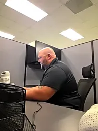 Strong_Bear89 stripchat stream image