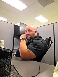 Strong_Bear89 stripchat stream image