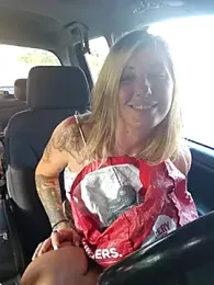 SheIsSomething stripchat stream image