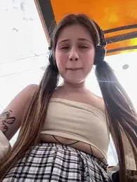 mmelicious stripchat stream image