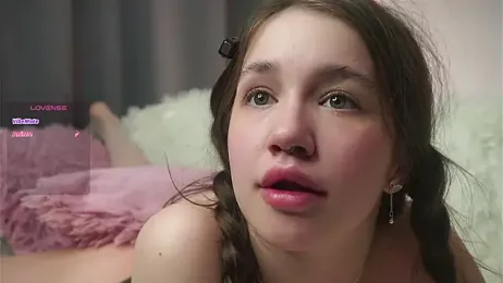 AmiLewis stripchat stream image