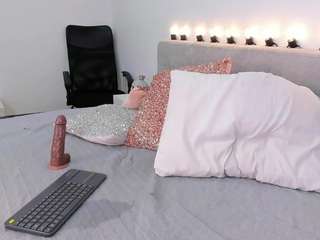 madelanecoote camsoda stream image