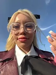 babydolll stripchat stream image