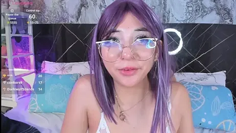 EmilyyGomez stripchat stream image