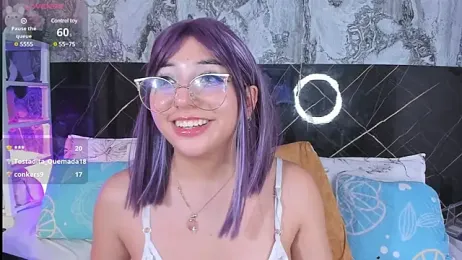 EmilyyGomez stripchat stream image