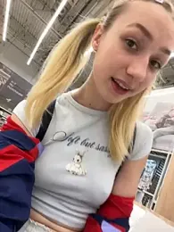 Lia__Love stripchat stream image