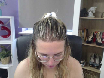 Soft-Zoey bongacams stream image