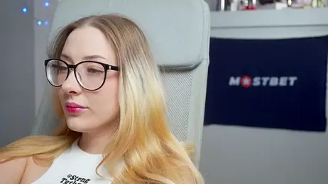 foxeslovefoxes stripchat stream image