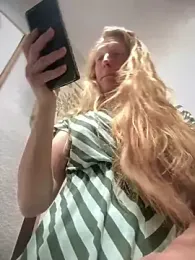 GoldenFlameGoddess stripchat stream image