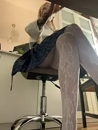 babydolll stripchat stream image