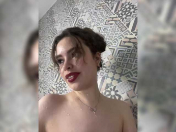 YourLadyyy bongacams stream image