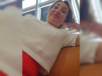 EditaMilf bongacams stream image