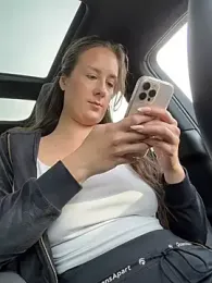 EllaMae stripchat stream image